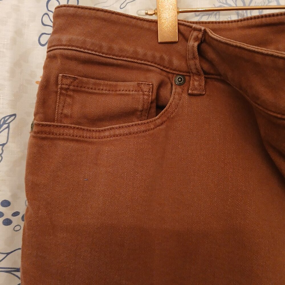 L.L. Bean Women’s True Shape Jeans, High-Rise Slim Leg, Currant Color 18 TALL - Picture 3 of 5